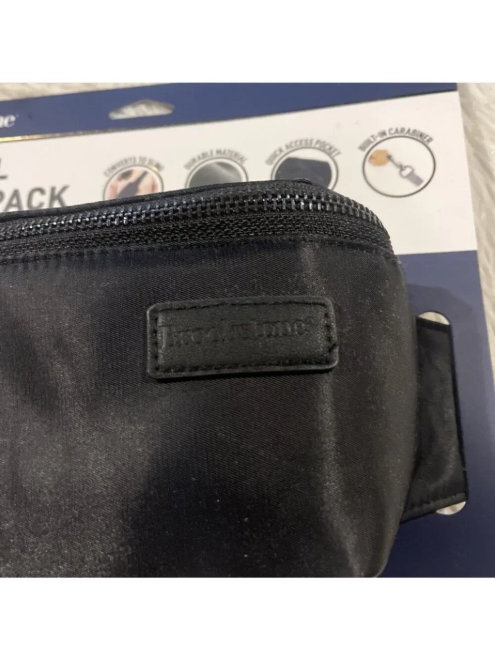 Brookstone Travel Waistpack fannypack NEW black converts to sling bag